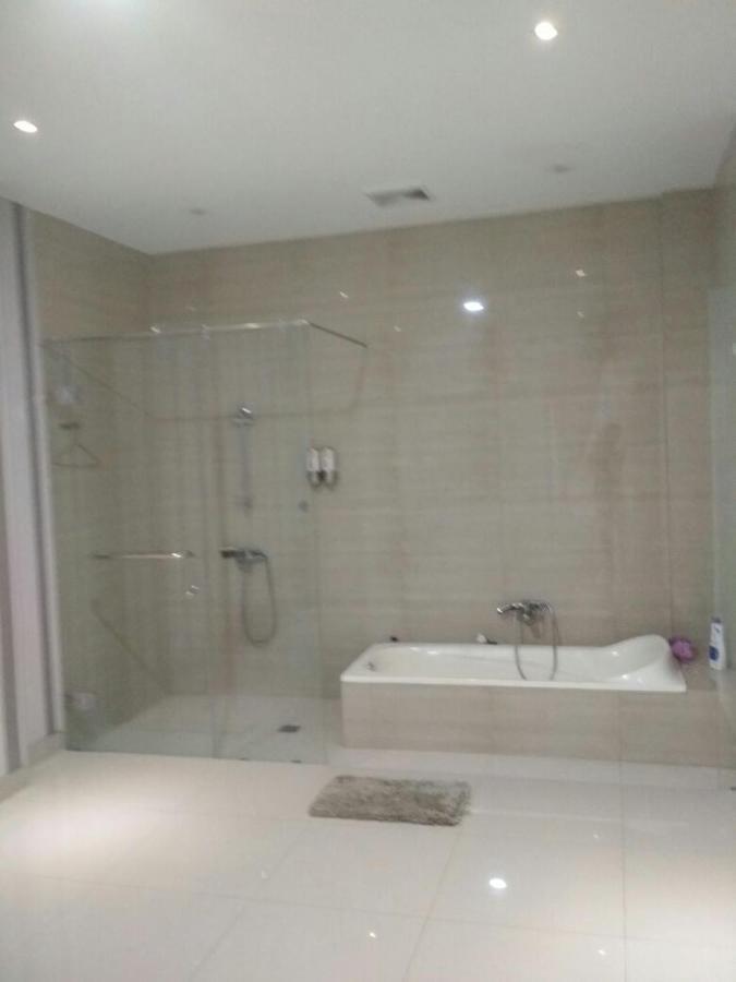 Bintara Jaya Yemima Guest house Bekasi Bagian luar foto